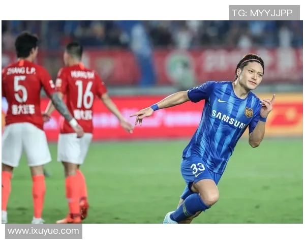 中超激战苏宁迎战重庆全力争胜展现球队实力与斗志 中超激战苏宁迎战重庆全力争胜展现球队实力与斗志